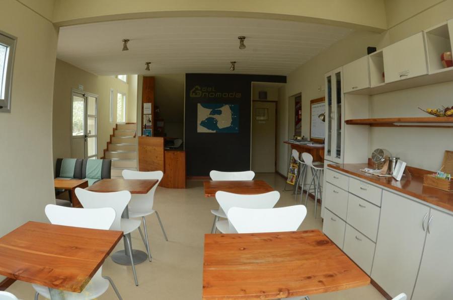 Del Nomade Hosteria Ecologica Puerto Pirámides Exterior foto